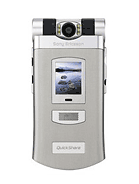 Best available price of Sony Ericsson Z800 in Montenegro